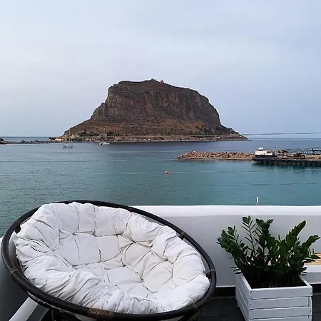 Lulu - Self Catering Monemvasía