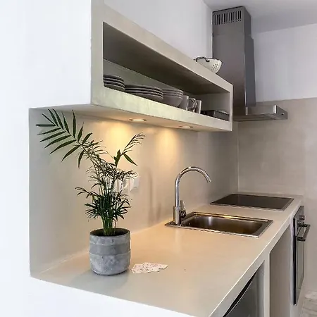 Lulu - Self Catering Monemvasía