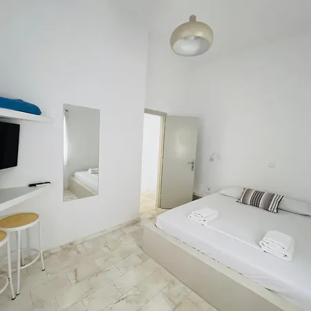 Lulu - Self Catering Monemvasía