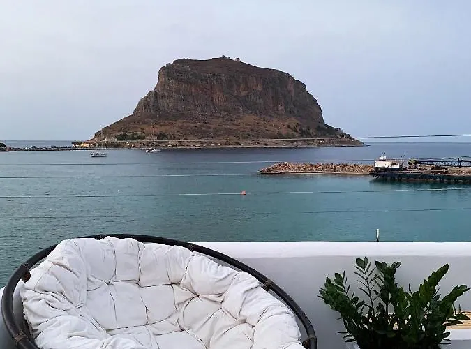 Lulu - Self Catering Monemvasía