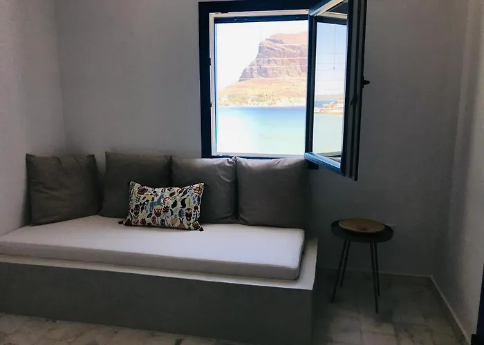 Lulu - Self Catering Monemvasía