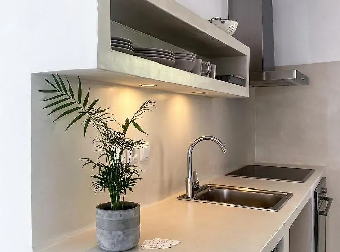 Lulu - Self Catering Monemvasía